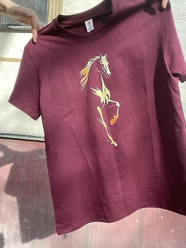 джинсы подростковые: Бордовая мужская футболка с принтом «конь» - Цвет: насыщенный — 3