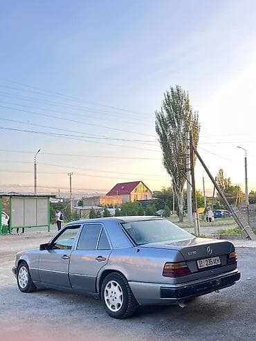 Транспорт: Mercedes-Benz W124: 1992 г., 2.3 л, Механика, Бензин, Седан — 7
