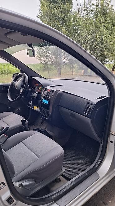 шлем с визором: Hyundai Getz: 2003 г., 1.3 л, Механика, Бензин, Хэтчбэк — 5