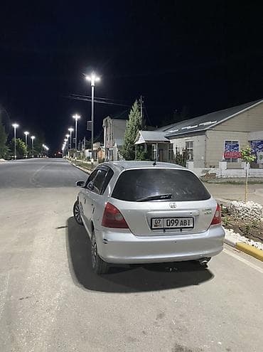 Унаа сатуу: Honda Civic: 2002 г., 1.5 л, Автомат, Бензин, Хетчбек — 2