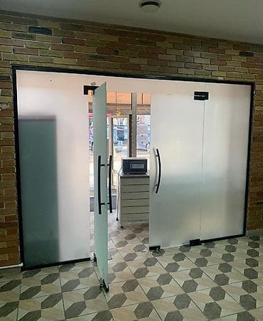 mdf patalok: Пластиковые и алюминиевые окна и двери. Услуги: - Изготовление под — 10