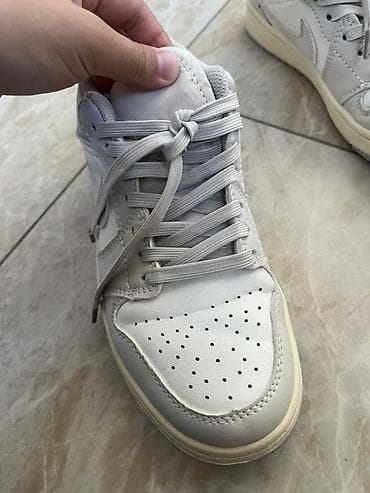 tech flecee nike: Кроссовки низкие, светло‑серо‑белая гамма с кремовым кантом подошвы — 3