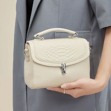 у настоящей женщины должна быть сумка из италии: Маленькая сумочка — 1