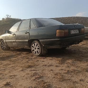 каракол авто: Audi 100: 1986 г., 2 л, Кол менен иштөөчү, Бензин, Седан — 4