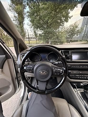 Kia Carnival: 2015 г., 2.2 л, Автомат, Дизель, Вэн/Минивэн — 7