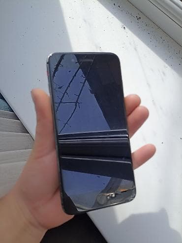 beats studio buds: IPhone 8 Plus — 3