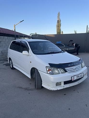lada 2101: Toyota Gaia: 2000 г., 2 л, Автомат, Бензин, Минивэн — 4