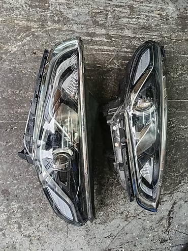 Комплект передних фар Hyundai