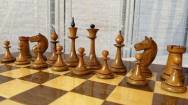 курсы шахмат бишкек: Шахматы СССР. Полный комплект! Все одинаковые. Доска дерево. Фигуры — 6