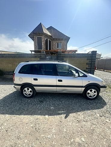 Vauxhall: Opel Zafira: 2001 г., 2.2 л, Автомат, Бензин, Минивэн — 1
