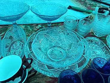 dinner table: «Большой набор хрустальной и стеклянной посуды. Салатницы, вазочки — 7