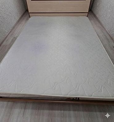 small table: Отдам даром! размер 180×200 
самовывоз — 1