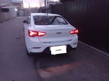 Chevrolet Onix: 2020 г., 1 л, Автомат, Бензиновая, Седан