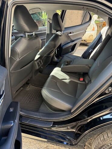 taeta: Toyota Camry: 2020 г., 2.5 л, Автомат, Гибрид, Седан — 8