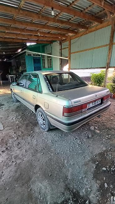 чанган уни к: Mazda 626: 1990 г., 2 л, Кол менен иштөөчү, Бензин, Седан — 2
