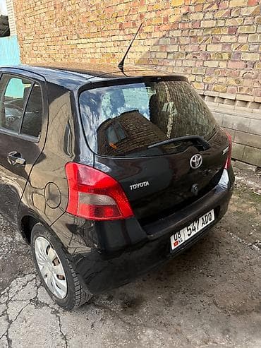 matiz 2007: Toyota Yaris: 2007 г., 1.3 л, Механика, Бензин, Хэтчбэк — 9