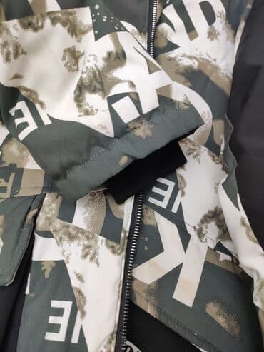 Куртки: Куртка универсальная на мальчика ростом 160см. Ориентировочно на — 5