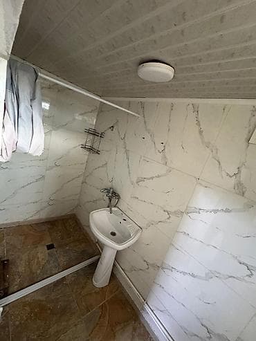 ош область: Ак-Ордо 3 -254- автобустардын конечныйында Сдаётся помещение/комната — 3