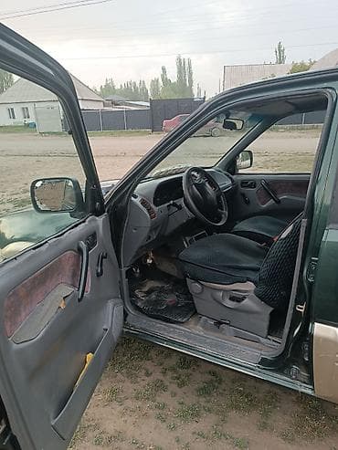 Транспорт: Nissan Terrano II: 1996 г., 2.4 л, Кол менен иштөөчү, Бензин, Жол тандабас — 10