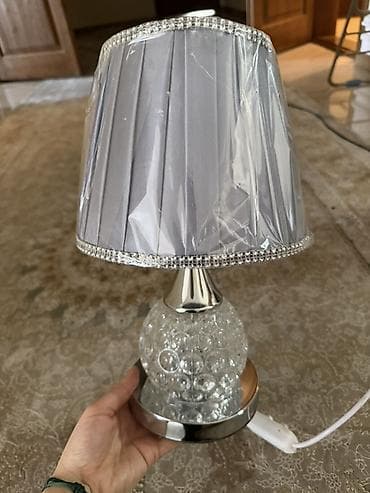 вазы декоративные: Настольная лампа с декоративным абажуром — 1