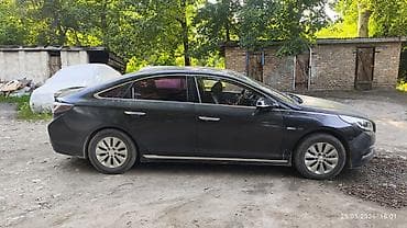 Hyundai Sonata: 2018 г., 2 л, Автомат, Гибрид, Седан — 4