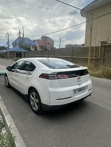 Продажа авто: Chevrolet Volt: 2012 г., Гибрид, Хэтчбэк — 4