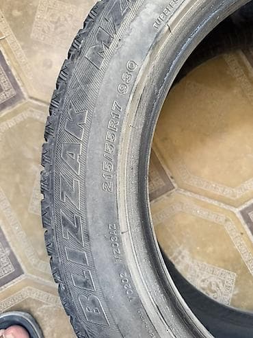 Транспорт: Шины 215 / 55 / R 17, Зима, Б/у, Комплект, Легковые, Bridgestone — 4