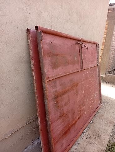 Распашные ворота: Металлические распашные ворота с рамой и петлями - Материал: сталь. - — 3