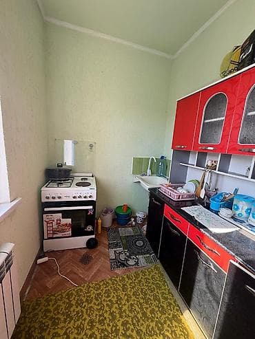 кв каракол: 1 бөлмө, 35 м², 105-серия, 5 кабат, Косметикалык ремонт — 1