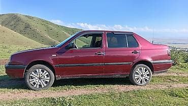 Транспорт: Volkswagen Vento: 1994 г., 1.8 л, Механика, Бензин, Седан — 6