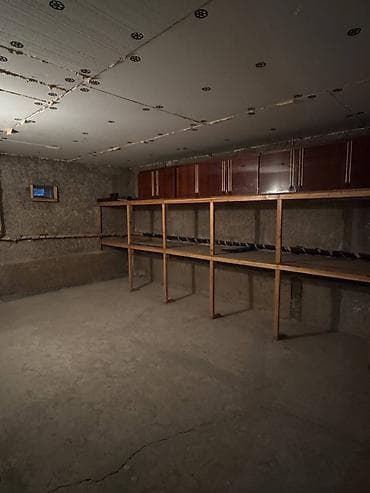 Үйлөрдү ижарага берүү: 300 м², 5 бөлмө, Лоджия — 5