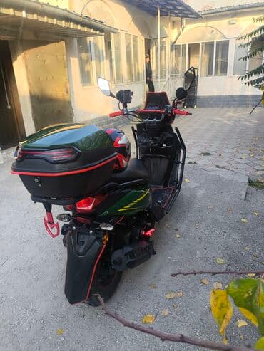 купить трехколесный электроскутер бу: Тип скутера 150 куб. см, Бензин, Б/у — 1