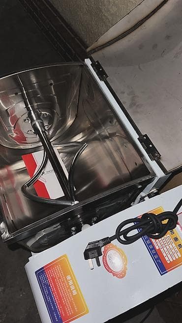 тестомес машинка: Продаю совершено новый промышленный тестомес вместимость 15 кг! Прямая — 2