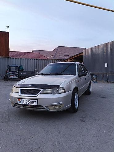 Daewoo Nexia: 2008 г., 1.6 л, Механика, Бензин, Седан