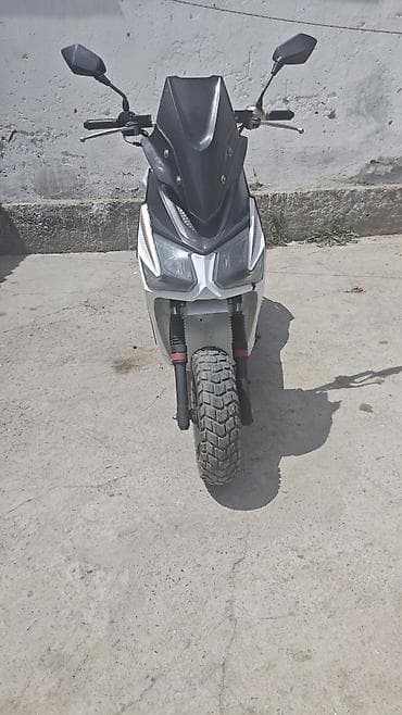 suzuki shift: Скутер 50–80 см³ (карбюраторный, вариатор). Городско‑эндурный дизайн с — 4