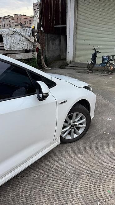 corolla 2004: Toyota Corolla: 2023 г., 1.8 л, Гибрид, Седан — 3