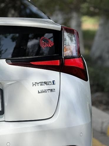 приус 51: Toyota Prius: 2021 г., 1.8 л, Автомат, Гибрид, Хэтчбэк — 9