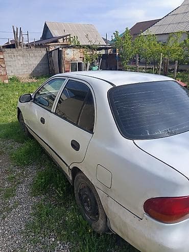 Унаа сатуу: Hyundai Accent: 1996 г., 1.6 л, Кол менен иштөөчү, Бензин, Седан — 2
