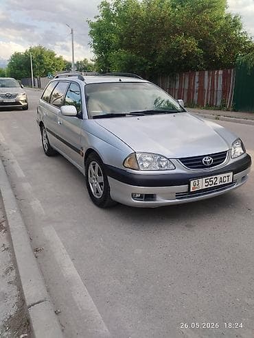 авто машиналар: Toyota Avensis: 2002 г., 2 л, Кол менен иштөөчү, Дизель, Универсал — 1
