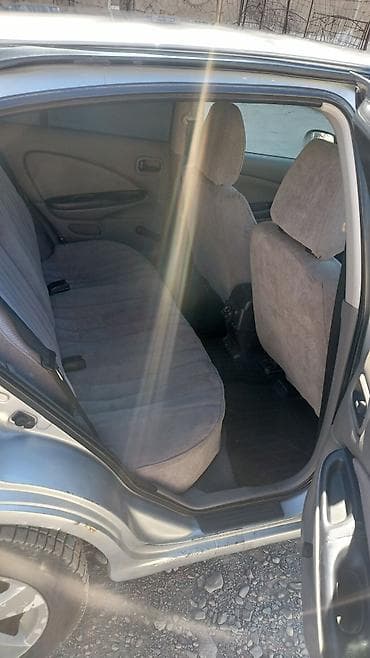 mersedes banan: Nissan Almera: 2000 г., 1.8 л, Автомат, Бензин, Хэтчбэк — 5