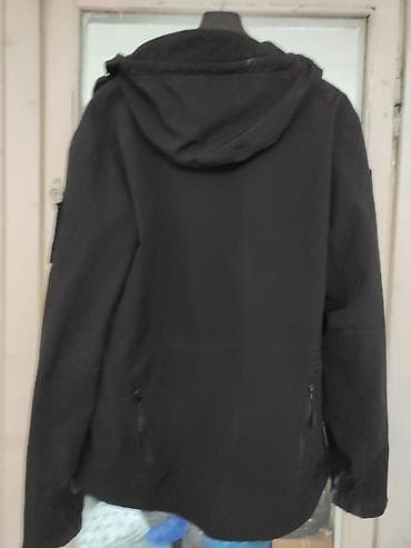 Куртки: Мужская куртка softshell с капюшоном, черного цвета. Особенности: - — 5