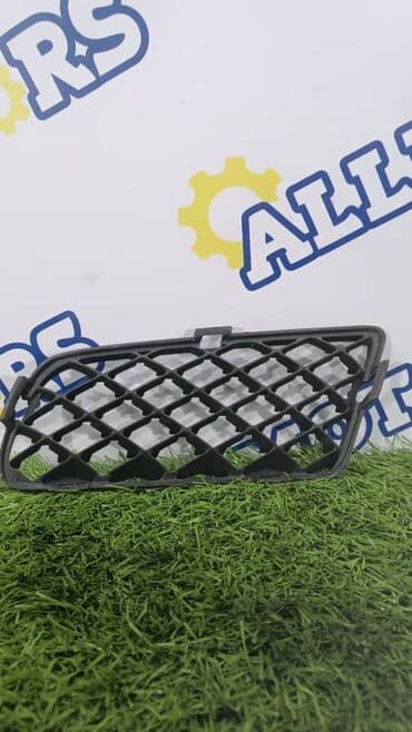 запчасти на тойота хайлендер: Заглушка бампера Передний Toyota, Б/у, Оригинал — 1