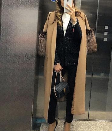 СРОЧНО. Женское пальто, производство Турция, с натуральным мехом на