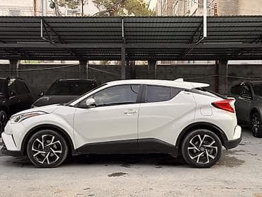 outback 2017: Toyota C-HR: 2017 г., 2 л, Автомат, Бензин, Кроссовер — 6