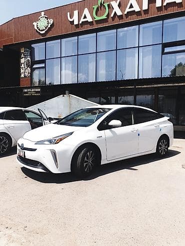Продажа авто: Toyota Prius: 2019 г., 1.8 л, Вариатор, Гибрид, Седан — 5