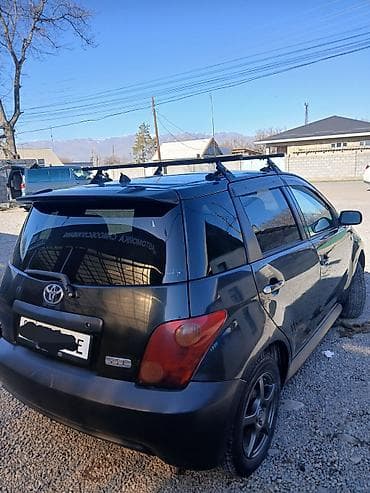 space runer: Toyota Ist: 2004 г., 1.5 л, Автомат, Бензин, Хэтчбэк — 5