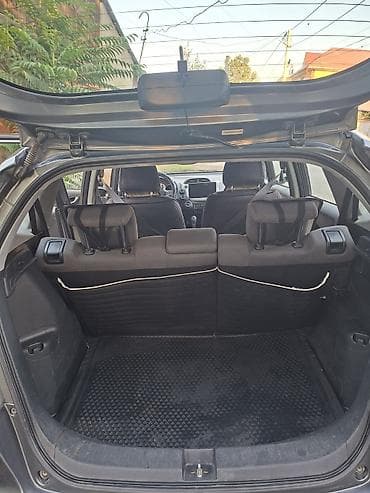fit rs: Honda Fit: 2010 г., 1.5 л, Автомат, Бензин, Хэтчбэк — 7
