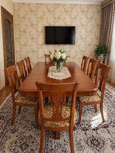 резной сундук: Стол и стул для зала, Б/у, Самовывоз, цвет - Коричневый — 2