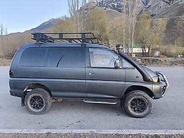 клиренса: Mitsubishi Delica: 1995 г., 2.8 л, Автомат, Дизель, Минивэн — 4