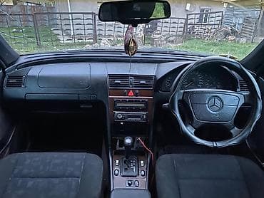 e500 124: Mercedes-Benz C-Class: 1997 г., 2 л, Автомат, Бензин, Седан — 3